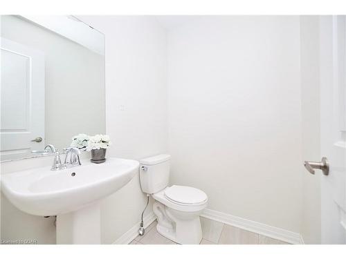 4072 Canby Street Street, Beamsville, ON - Indoor Photo Showing Bathroom