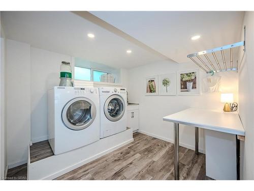 19 Liverpool Street, Guelph, ON - Indoor Photo Showing Laundry Room