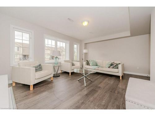 642B Woodlawn Road E, Guelph, ON - Indoor Photo Showing Other Room