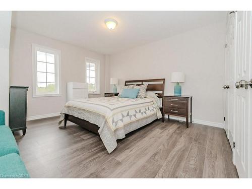 642B Woodlawn Road E, Guelph, ON - Indoor Photo Showing Bedroom