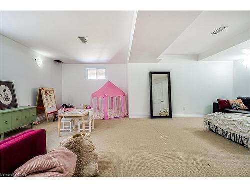 38 Grassyplain Drive, Hamilton, ON - Indoor Photo Showing Bedroom
