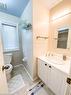 47-302 College Avenue W, Guelph, ON  - Indoor Photo Showing Bathroom 
