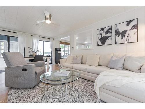 16 Third Line Road, Belwood, ON - Indoor Photo Showing Living Room