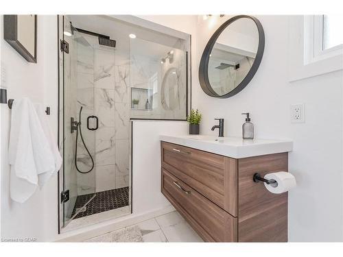 16 Third Line Road, Belwood, ON - Indoor Photo Showing Bathroom