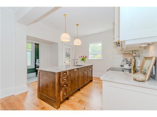 15 Robinson Avenue, Guelph, ON - Indoor Photo Showing Kitchen