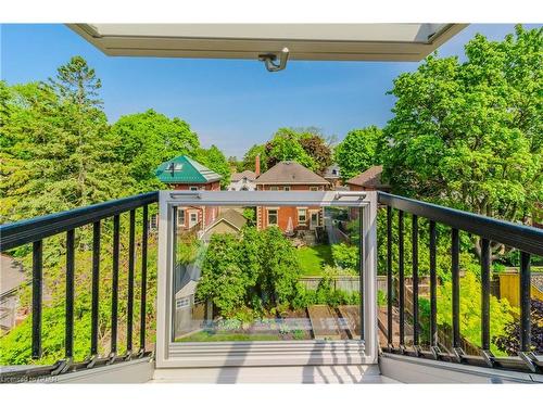 15 Robinson Avenue, Guelph, ON - Outdoor With Balcony
