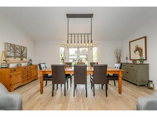47 Wimbledon Road, Guelph, ON - Indoor Photo Showing Dining Room