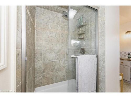 47 Wimbledon Road, Guelph, ON - Indoor Photo Showing Bathroom