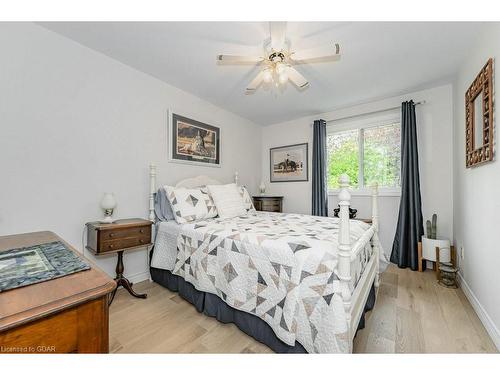 47 Wimbledon Road, Guelph, ON - Indoor Photo Showing Bedroom