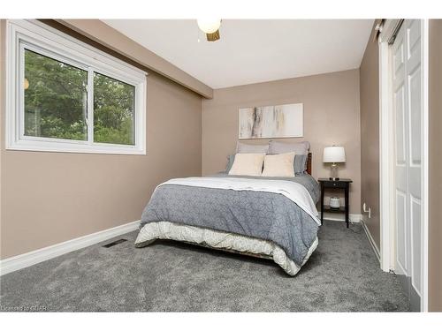 28 Delerin Crescent, Erin, ON - Indoor Photo Showing Bedroom