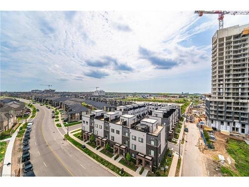805-335 Wheat Boom Drive, Oakville, ON - Outdoor With View