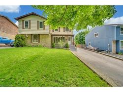 22 Northview Heights Drive  Cambridge, ON N1R 7A8