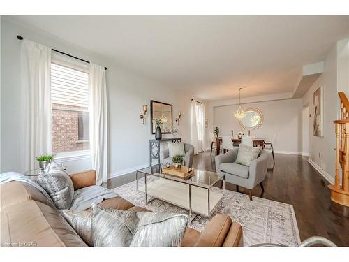 61 Clairfields Drive E, Guelph, ON - Indoor Photo Showing Living Room