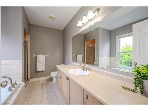 61 Clairfields Drive E, Guelph, ON - Indoor Photo Showing Bathroom