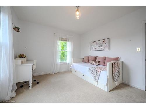 61 Clairfields Drive E, Guelph, ON - Indoor Photo Showing Bedroom