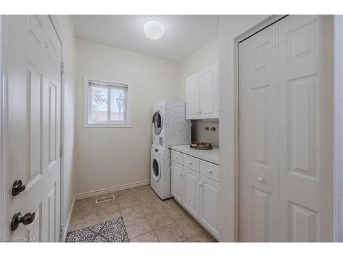 49 Cherry Blossom Circle, Guelph, ON - Indoor Photo Showing Laundry Room