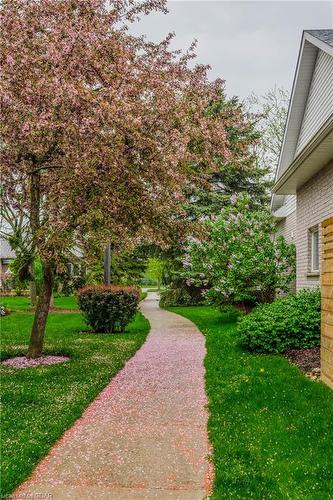 49 Cherry Blossom Circle, Guelph, ON - Outdoor