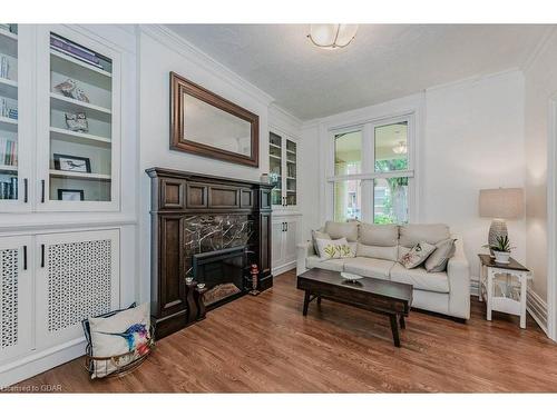 49 Mctague Street, Guelph, ON - Indoor Photo Showing Living Room