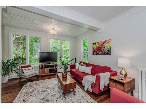 49 Mctague Street, Guelph, ON - Indoor Photo Showing Living Room