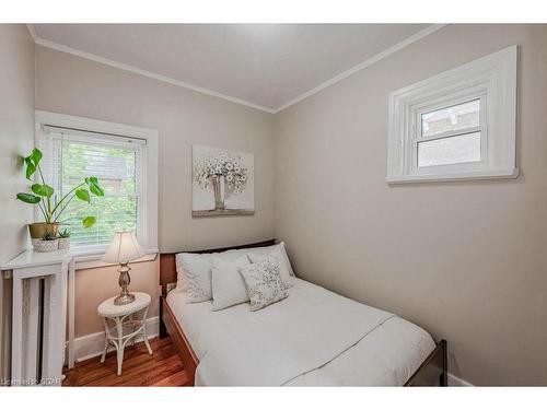 49 Mctague Street, Guelph, ON - Indoor Photo Showing Bedroom