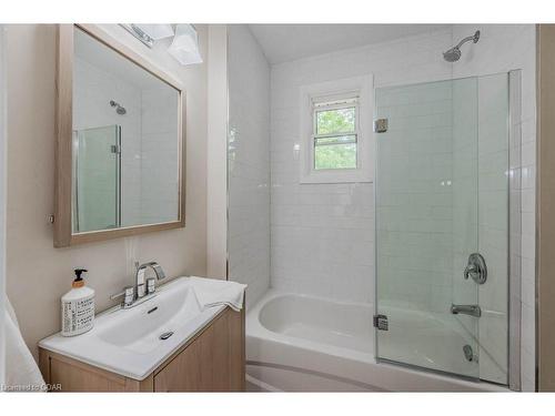 49 Mctague Street, Guelph, ON - Indoor Photo Showing Bathroom