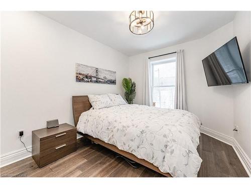 30 Northumberland Street, Guelph, ON - Indoor Photo Showing Bedroom