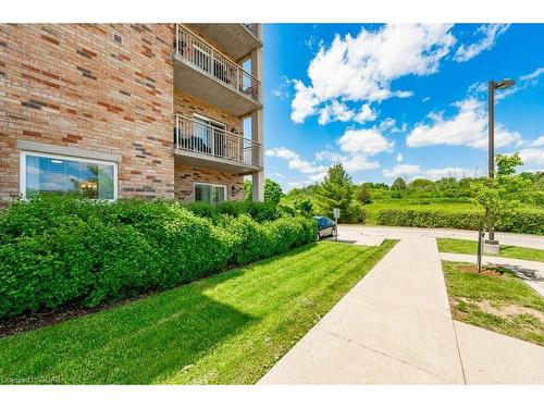 102-901 Paisley Road, Guelph, ON - Outdoor