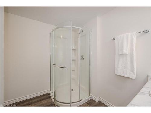 206-7 Kay Crescent, Guelph, ON - Indoor Photo Showing Bathroom
