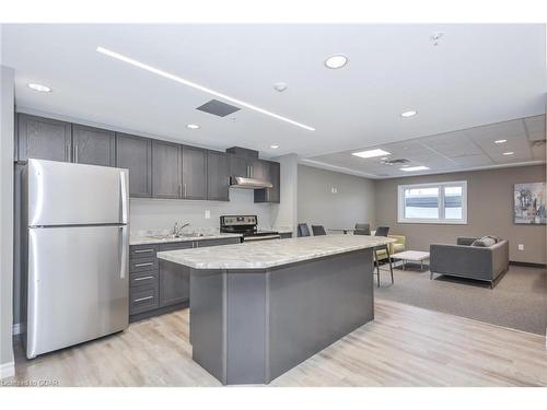 206-7 Kay Crescent, Guelph, ON - Indoor Photo Showing Kitchen