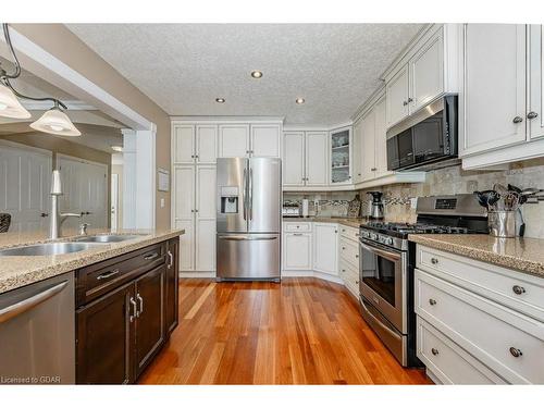 22 Carrington Place, Guelph, ON - Indoor Photo Showing Kitchen With Double Sink