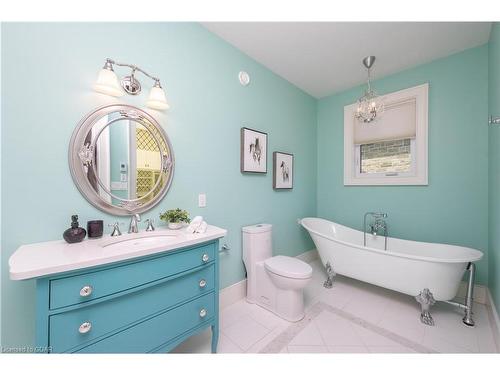 505 Morrison Road, Kitchener, ON - Indoor Photo Showing Bathroom