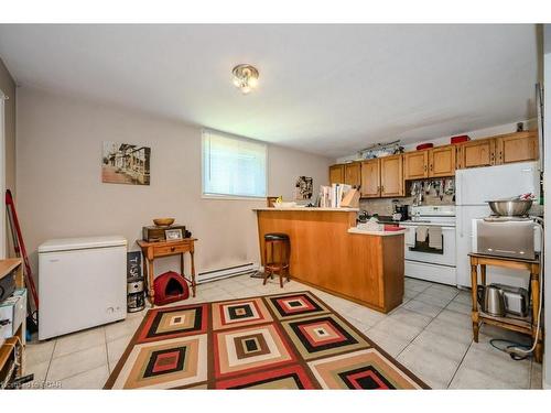 5072 Wellington Rd 32, Guelph, ON - Indoor Photo Showing Kitchen