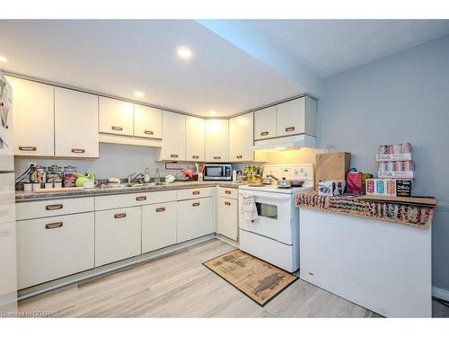 5072 Wellington Rd 32, Guelph, ON - Indoor Photo Showing Kitchen