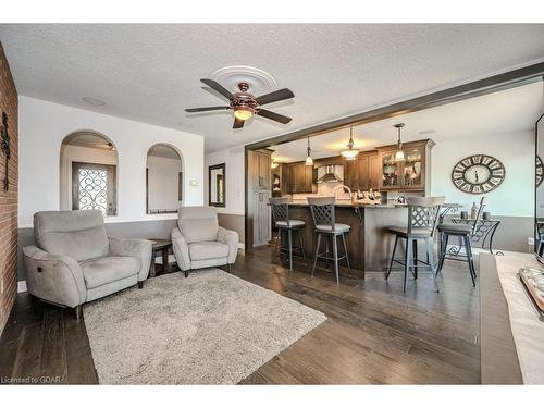 5072 Wellington Rd 32, Guelph, ON - Indoor Photo Showing Living Room