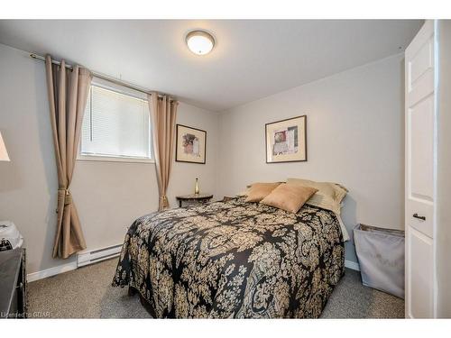 5072 Wellington Rd 32, Guelph, ON - Indoor Photo Showing Bedroom