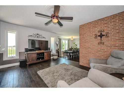 5072 Wellington Rd 32, Guelph, ON - Indoor Photo Showing Living Room With Fireplace