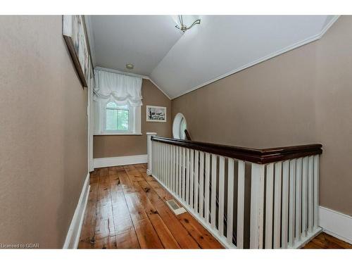 8292 Wilson Street, Guelph/Eramosa, ON - Indoor Photo Showing Bedroom