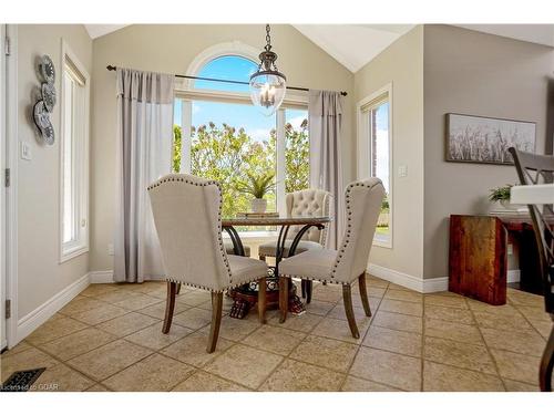 5342 Eramosa-Erin Townline, Guelph/Eramosa, ON - Indoor Photo Showing Dining Room