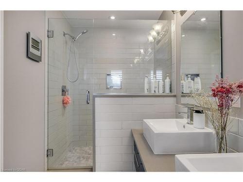 298 Tremaine Crescent, Kitchener, ON - Indoor Photo Showing Bathroom