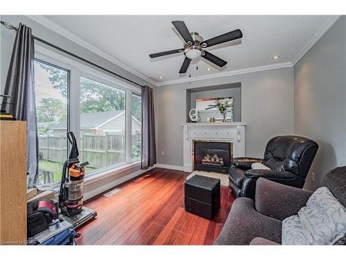 16 Speedvale Avenue W, Guelph, ON - Indoor Photo Showing Living Room With Fireplace