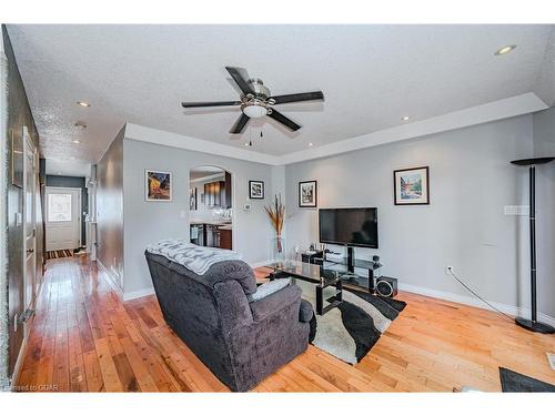 16 Speedvale Avenue W, Guelph, ON - Indoor Photo Showing Living Room