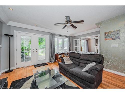 16 Speedvale Avenue W, Guelph, ON - Indoor Photo Showing Living Room