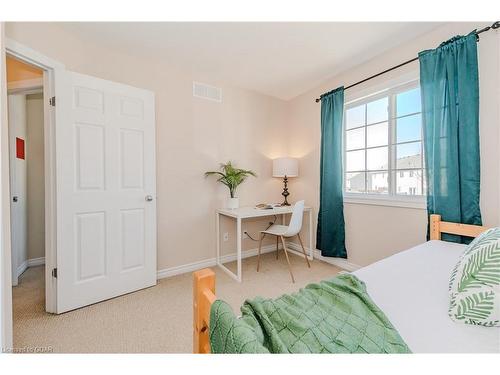 193 Carters Lane, Rockwood, ON - Indoor Photo Showing Bedroom