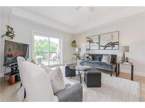 5-19 Stumpf Street, Elora, ON - Indoor Photo Showing Living Room