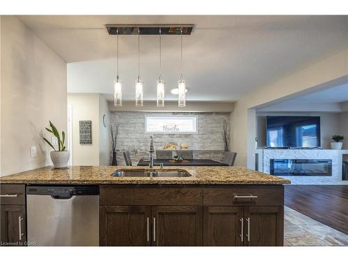 201 Summit Ridge Drive, Guelph, ON - Indoor Photo Showing Kitchen With Double Sink