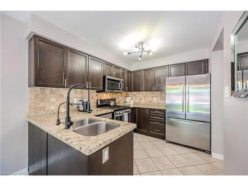 67 Laughland Lane, Guelph, ON - Indoor Photo Showing Kitchen With Double Sink With Upgraded Kitchen