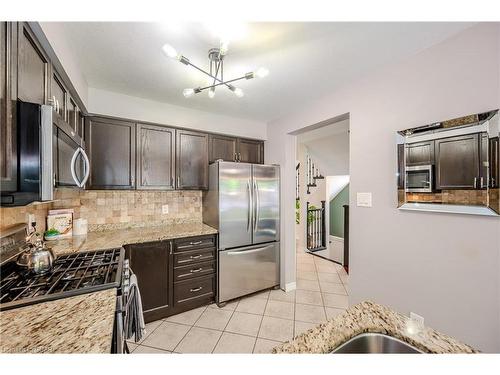 67 Laughland Lane, Guelph, ON - Indoor Photo Showing Kitchen