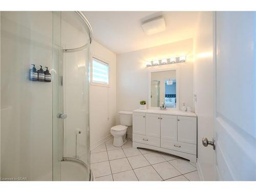 67 Laughland Lane, Guelph, ON - Indoor Photo Showing Bathroom