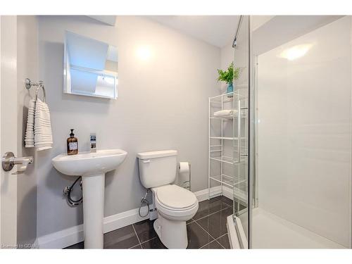 67 Laughland Lane, Guelph, ON - Indoor Photo Showing Bathroom