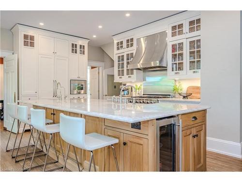 35 Queen Street, Guelph, ON - Indoor Photo Showing Kitchen With Upgraded Kitchen